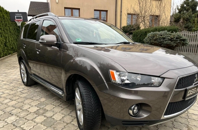 Mitsubishi Outlander cena 42700 przebieg: 189000, rok produkcji 2011 z Wysokie Mazowieckie małe 529